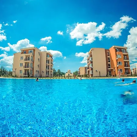 Visit Holiday Апартамент *