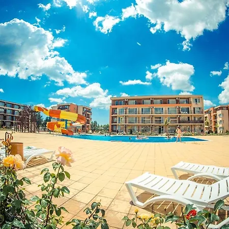 Visit Holiday Апартамент *